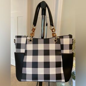 Black and White Checkered Purse. New.